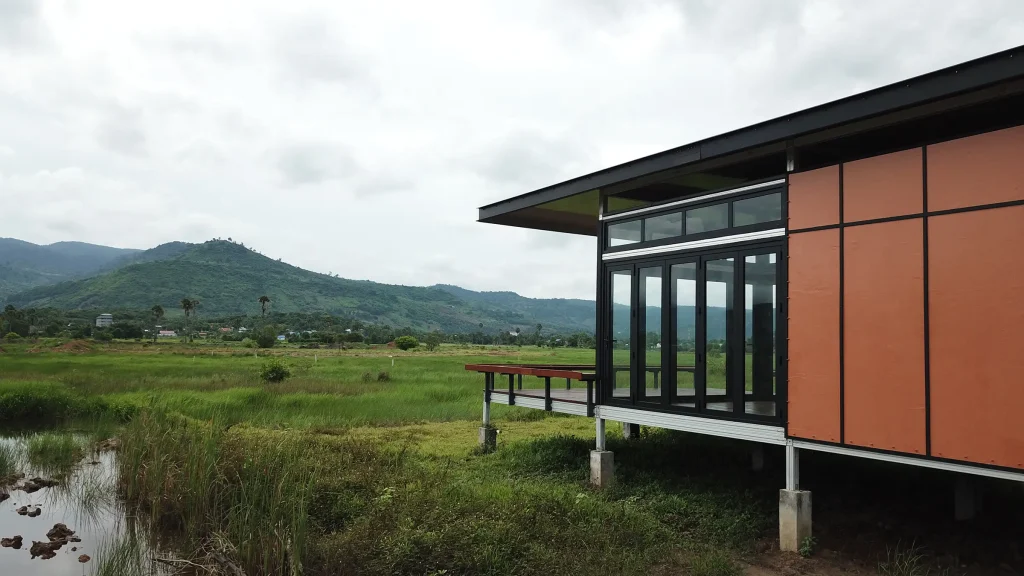 Modular construction sitting in nature overlooking the mountain, bringing your vision to life